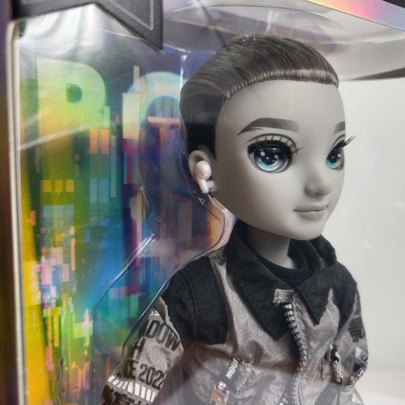 Rainbow High Shadow High Series 1 Ash Silverstone Greyscale Boy Fashion Doll New - Picture 10 of 16
